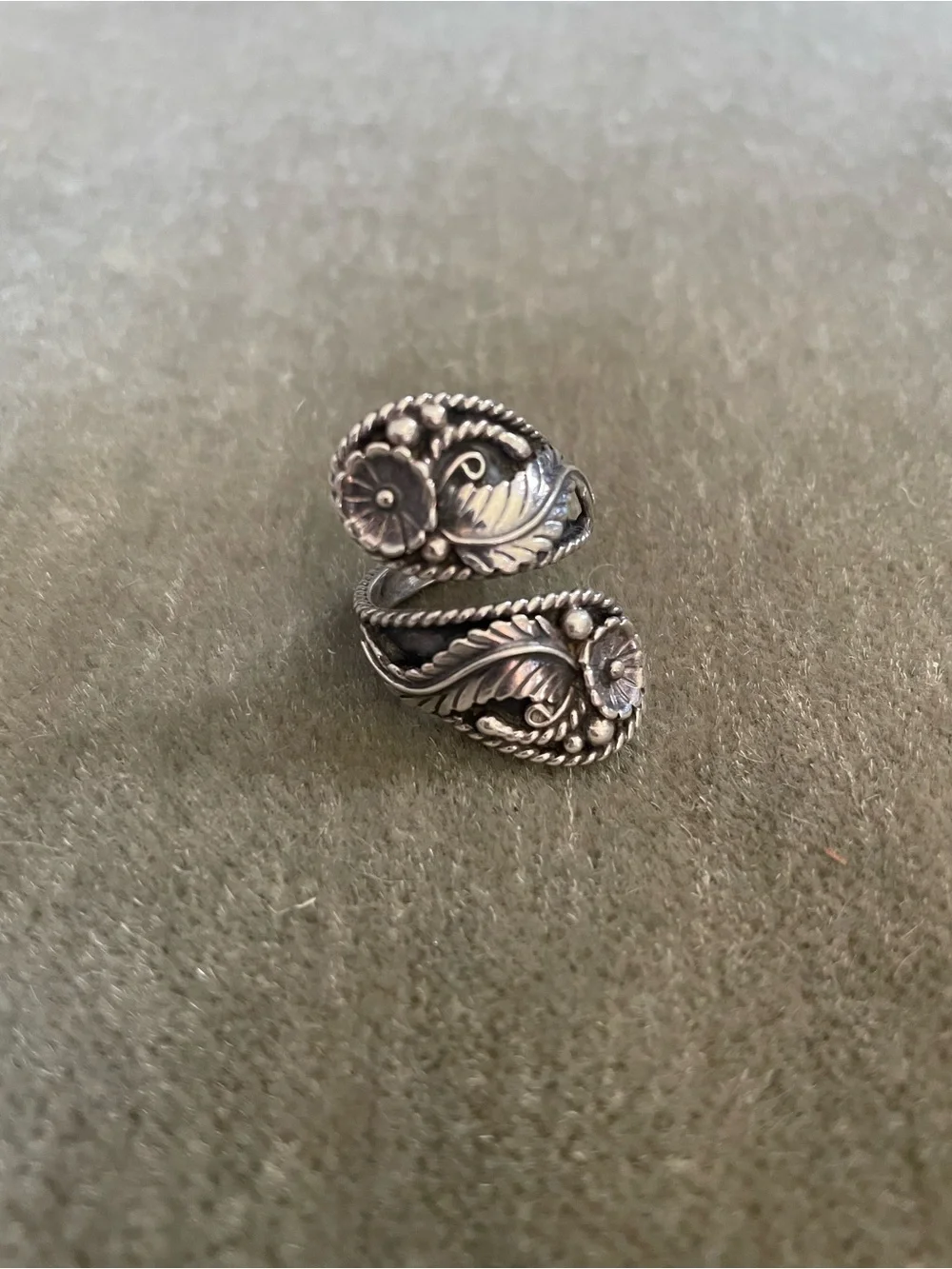 Vintage Navajo Sterling Silver Flower Leaf Bypass Ring - Signed SC